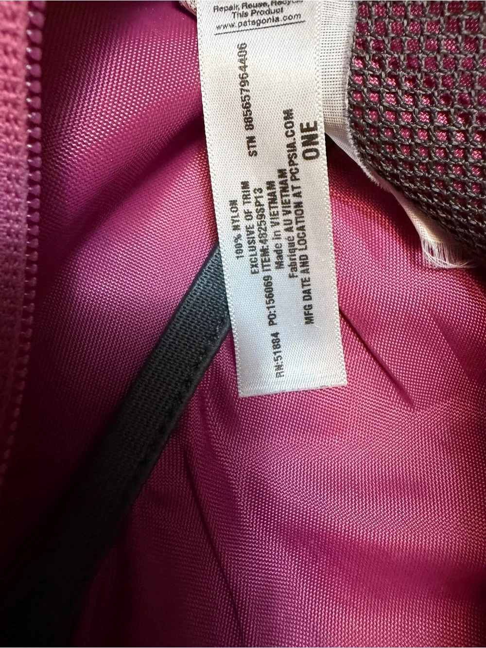 Patagonia Vintage 2013 Atom Sling Bag 8L - Sage Green / Pink (SP13)